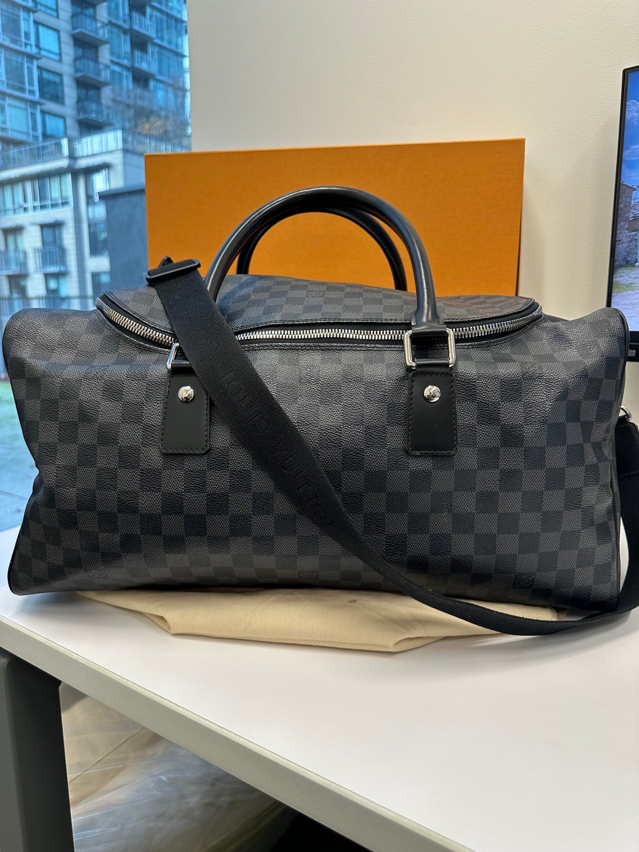 Damier Graphite Roadster 50